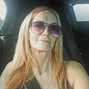 Meet your Posher, Debra